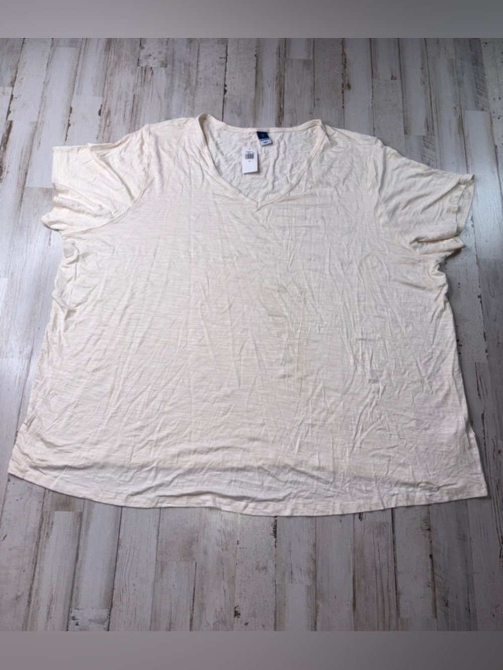 Old Navy Cream V-Neck Short Sleeve T-Shirt 2X NWT